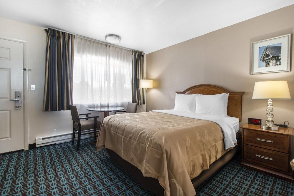Ramada Bayside Inn & Suites ยูเรกา ภายนอก รูปภาพ