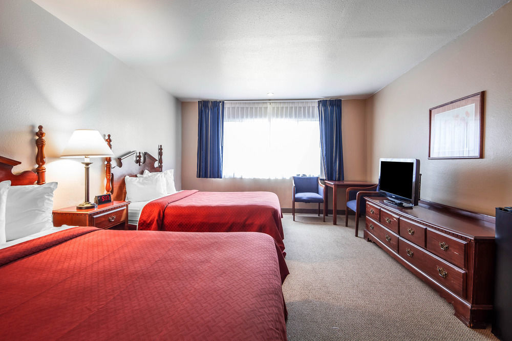 Ramada Bayside Inn & Suites ยูเรกา ภายนอก รูปภาพ